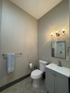 Secluded back house, rustic location - 3