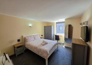Stylish 1BR Flat 1-min Walk from Motorpoint Arena with FREE parking - 9
