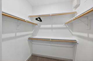 Relaxing 2 Bedroom Retreat with Great Amenities - 5