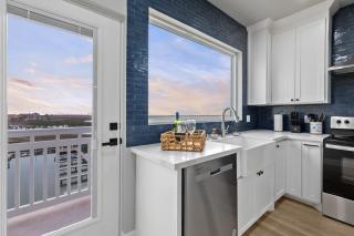 Pelican Trio 3 Coastal Suites for Large Groups - 2