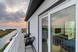 Pelican Trio 3 Coastal Suites for Large Groups - 9