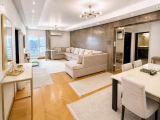 Luxury Full Nile View Apartment - Maadi Corniche - 8