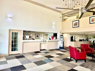 University Inn of Carbondale by Hotel O - 6