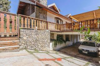 Casa em Campos do Jordão com Varanda e Lareira - 9