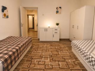 Cozy City Retreat Near Macedonia Square - 8