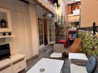 Traditional accommodation in the alleys of Ano Poli - 6