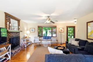 Private Waterfront Home: Dock, Kayaks - 7