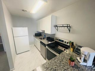 Updated 1BR Apartment Moss Rehab Save Monthly - 6