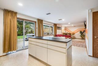Basement Apartment w/ Hot Tub & Bombshelter! - 1