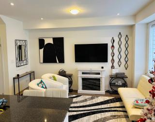 Newly built home near Niagara Falls - 8