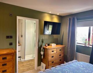 Cosy Family home close to popular beaches - 4