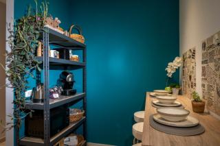 Annibel's Home & Friends - 1
