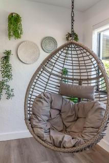 Hallandale Beach Escape - Heated Pool & Family Fun - 4