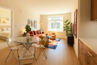 Cozy Stay on Fairfax Blvd - 4