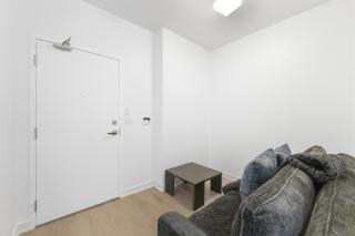 Spacious Downtown 3BR Walk to Union Station - 4