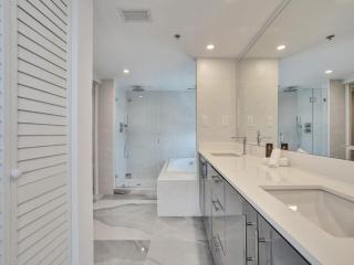 Luxury Oceanfront Miami Beach Gem Beachfront Resort 701 - 5