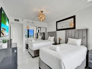 Luxury Oceanfront Miami Beach Gem Beachfront Resort 701 - 1