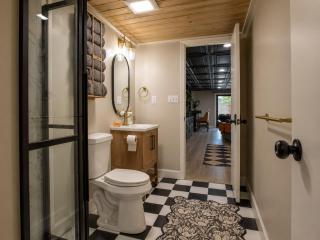 Ultimate Family Getaway-Sleeps 18 - 2