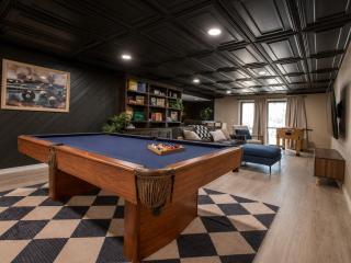 Ultimate Family Getaway-Sleeps 18 - 9