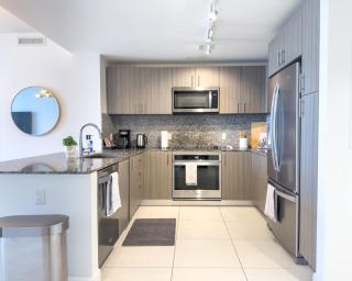 P1701A Doral 2BR Residence with West Views a Pool and Gym - 6
