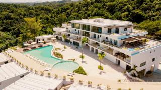 Private Jacuzzi & Garden | BBQ | 3 Mins to Beach - 7