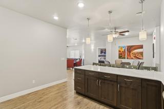 Poolside Suite Near Zion Hot Tub Pickleball - 2