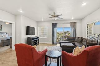 Poolside Suite Near Zion Hot Tub Pickleball - 9