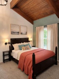 Ultimate Family Retreat-Sleeps 9 - 5