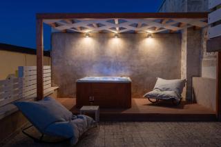 Jacuzzi Suite In The Heart Of OldTown - Rethymno - 7