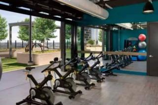 Downtown Houston 2BR King High Rise Year Round Pool, Gym and Business Center - 5