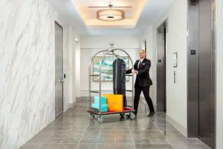 Downtown Houston 2BR King High Rise Year Round Pool, Gym and Business Center - 1