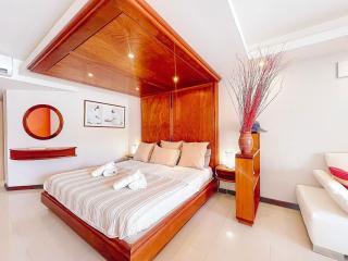 Manoli Cozy Beach Studio in the heart of Orient bay Steps from the Beach - 3