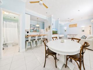 Luxe Palm Beach Dual Studio | Steps to Beach - 4