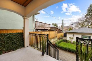 Rare Find Luxury Home Near Beaches with AC and Theatre Room - 4