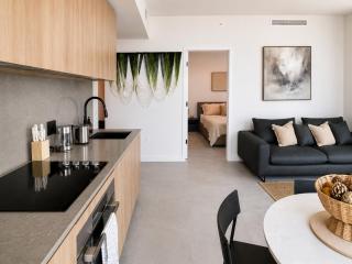 New 2026 Condo 270° Bay View Downtown 2BR Massive Amenities - 2