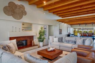 Gated La Paloma estate with mountain views - 4