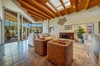 Gated La Paloma estate with mountain views - 8