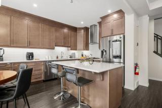 Luxury Carrington Home with Central AC, Garage and Games - 0
