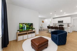 New 3BR Home Loft Flex Room Near Indy - 0