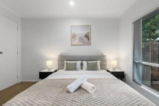 Peaceful Retreat Near Shops and Cafes Secure Parking - 4