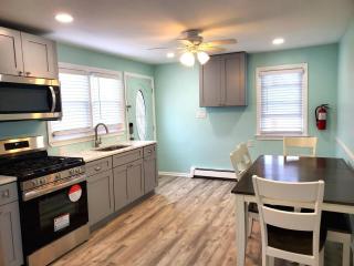 Paxleys 2BR Spacious Beach Haven - 6