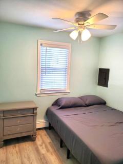Paxleys 2BR Spacious Beach Haven - 1