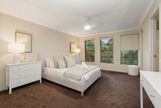 The Grand Aveley House - 8