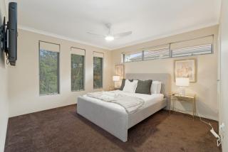 The Grand Aveley House - 2