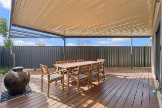 The Grand Aveley House - 8