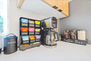 OO. Vibrant 3BR NoHo Suite, Universal 15m, Family - 2
