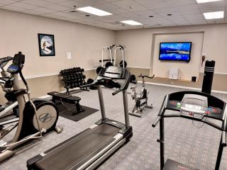 Studio with Pool, Hot Tub and Game Room near Loon Mountain - 4