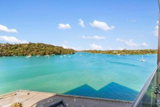 Catalina Bay Waterfront Retreat - Views - Carpark - 2