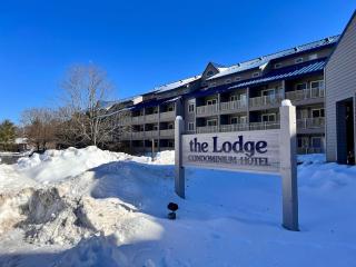 Riverside Studio for Two with Balcony and Pool near Loon Mountain - 3