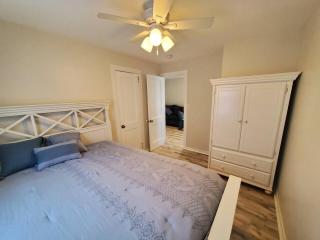 The StanDollar 3 Bedroom Seaside Oasis - 5